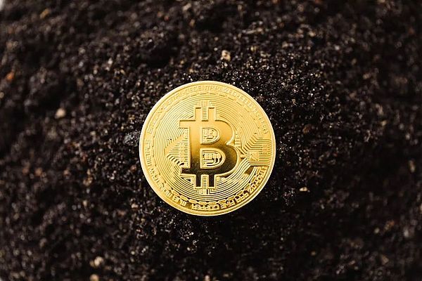 SEC的双轨革命：当市场工程师遇上加密妈妈